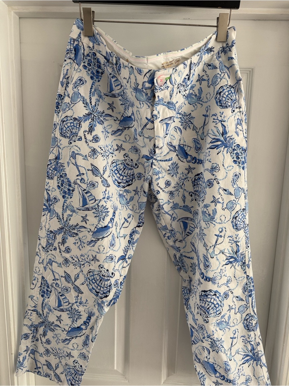 Lilly Pulitzer White & Blue Seaside-Print Chinos